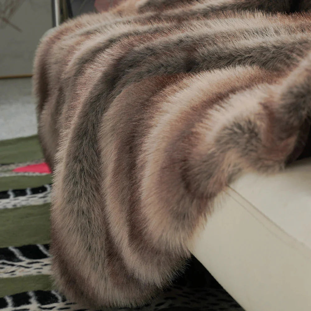 DREAMERA Fur Blanket